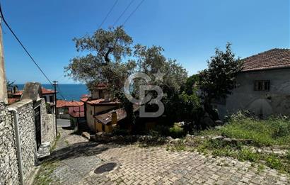 TAŞBAŞI GİRİŞİNDE DENİZ MANZARALI 3 PARSELLİ KİRALIK EV VE ARSA