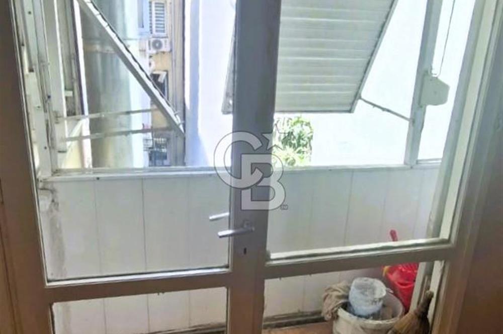 Alsancak'ta Harika Konumda 2+1 Ara Kat Daire