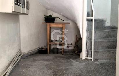 Alsancak'ta Harika Konumda 2+1 Ara Kat Daire