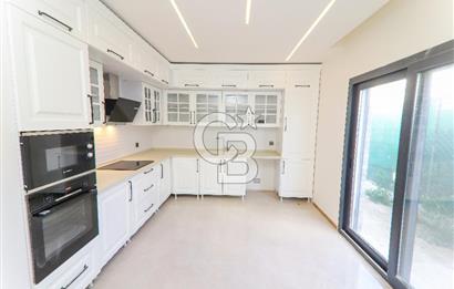 Çeşme Ilıca'da Satılık 4 + 1 Dubleks Villa