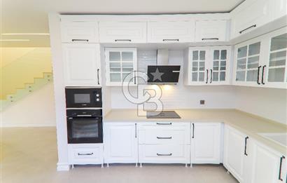 Çeşme Ilıca'da Satılık 4 + 1 Dubleks Villa
