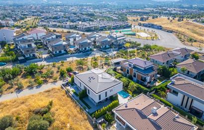Güzelbahçe Kahramandere'de Satılık Sıfır Lüks Villa