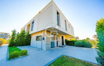 Güzelbahçe Kahramandere'de Satılık Sıfır Lüks Villa