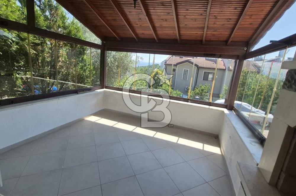 İZMİT ÇAYIRKÖY KORUKENT SİTESİNDE KİRALIK BAHÇELİ 3+1 VİLLA