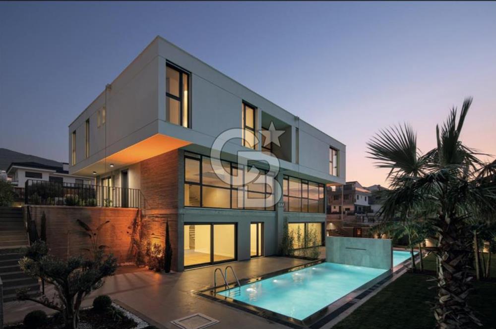 Güzelbahçe Kahramandere'de Satılık Sıfır Lüks Villa