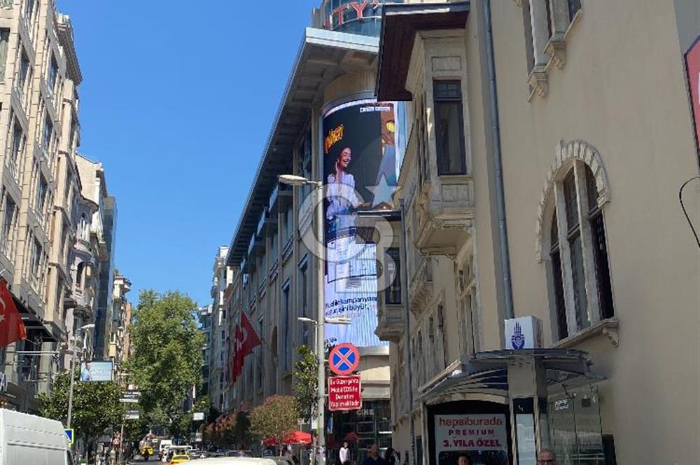 Nişantaşı'na Komşu, Prestijli Konumda Satılık Ofis