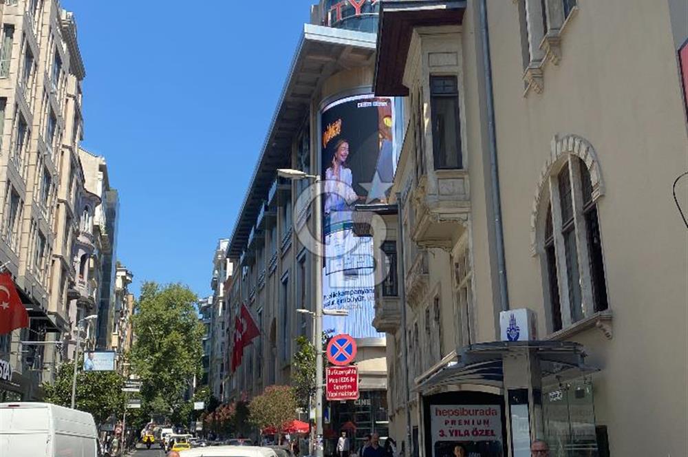 Nişantaşı'na Komşu, Prestijli Konumda Satılık Ofis