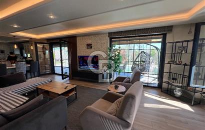 Kemalpaşa Ulucak’ta 380m2 Havuzlu 6+1 Satılık Müstakil Vill