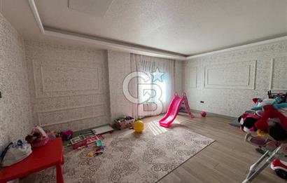 Kemalpaşa Ulucak’ta 380m2 Havuzlu 6+1 Satılık Müstakil Vill