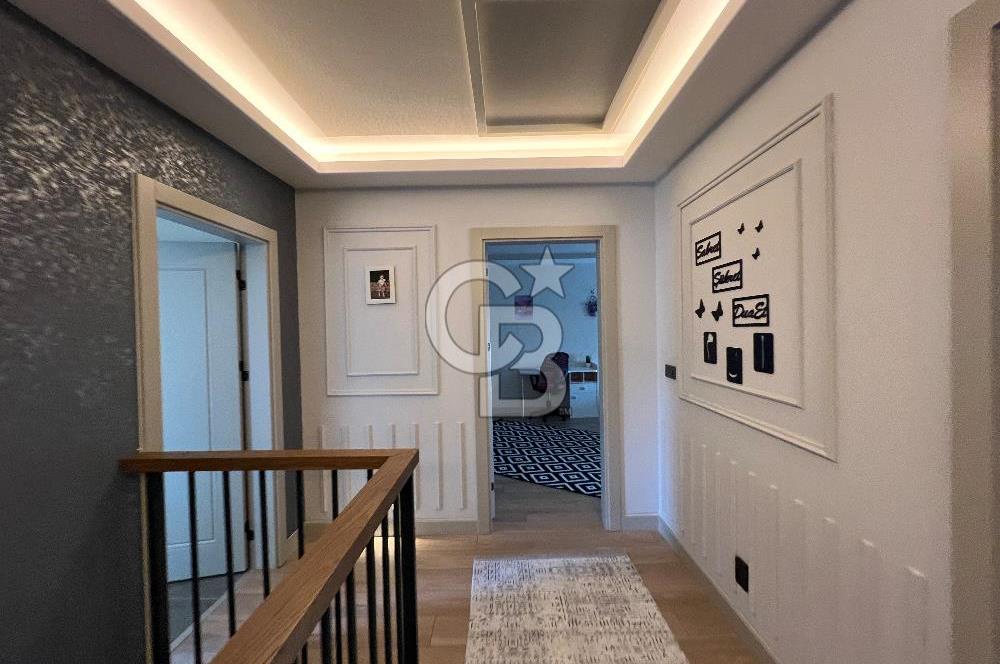 Kemalpaşa Ulucak’ta 380m2 Havuzlu 6+1 Satılık Müstakil Vill