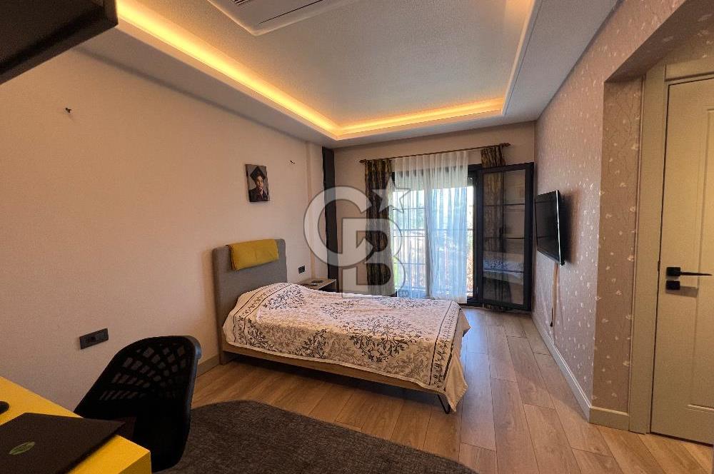 Kemalpaşa Ulucak’ta 380m2 Havuzlu 6+1 Satılık Müstakil Vill