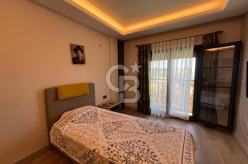 Kemalpaşa Ulucak’ta 380m2 Havuzlu 6+1 Satılık Müstakil Vill