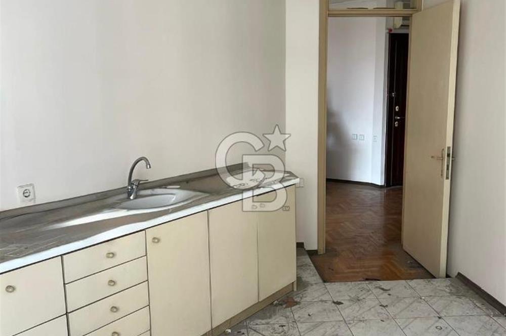 Nişantaşı'na Komşu, Prestijli Konumda Satılık Ofis