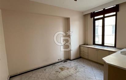 Nişantaşı'na Komşu, Prestijli Konumda Satılık Ofis