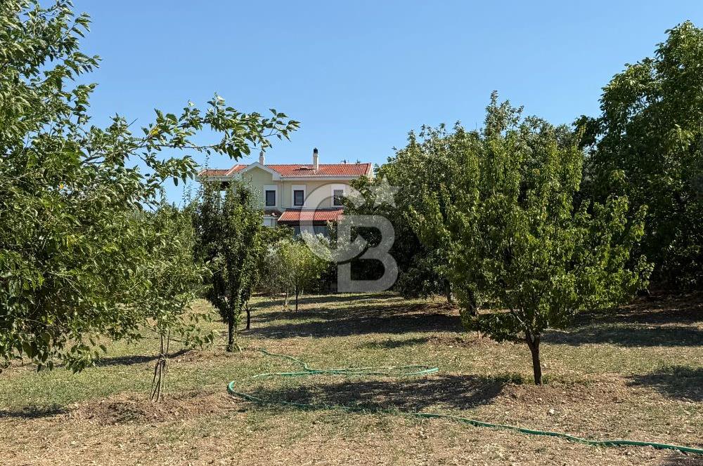 Urla’da Satılık Müstakil Havuzlu Malikane