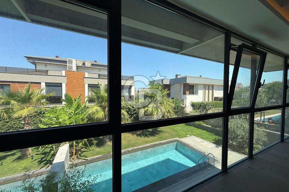 Güzelbahçe Kahramandere'de Satılık Sıfır Lüks Villa