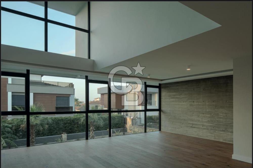 Güzelbahçe Kahramandere'de Satılık Sıfır Lüks Villa