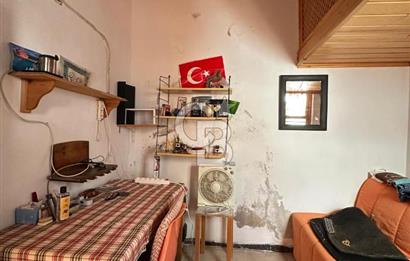 BOZCAADA SULUBAHÇE'DE DENİZE SIFIR YAZLIK EV VE BAĞ ARAZİSİ