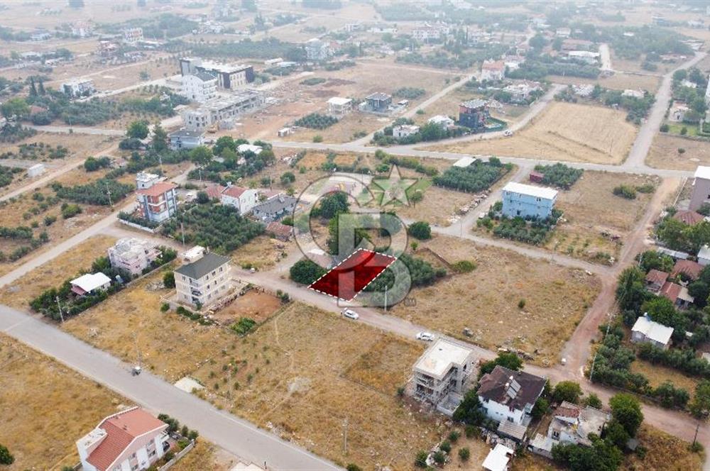 Döşemealtı Yeniköyde 328 m² 0.60 Emsal 4 kat Satılık Arsa