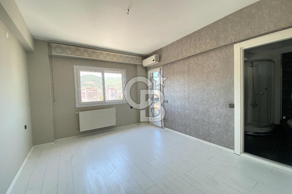 Gaziemir Irmak Mahallesi Site içinde Geniş Dubleks Daire