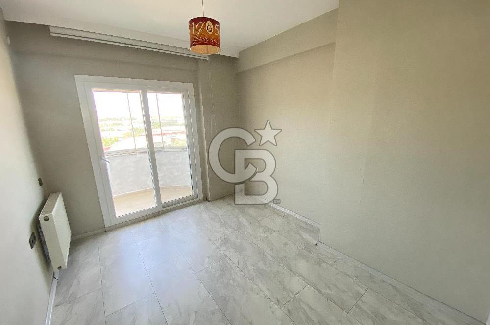 Gaziemir Irmak Mahallesi Site içinde Geniş Dubleks Daire