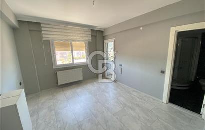 Gaziemir Irmak Mahallesi Site içinde Geniş Dubleks Daire