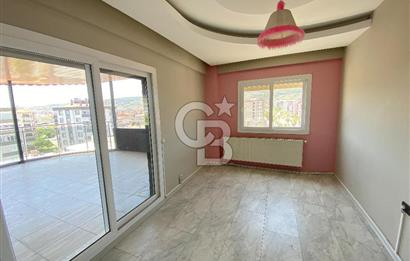 Gaziemir Irmak Mahallesi Site içinde Geniş Dubleks Daire