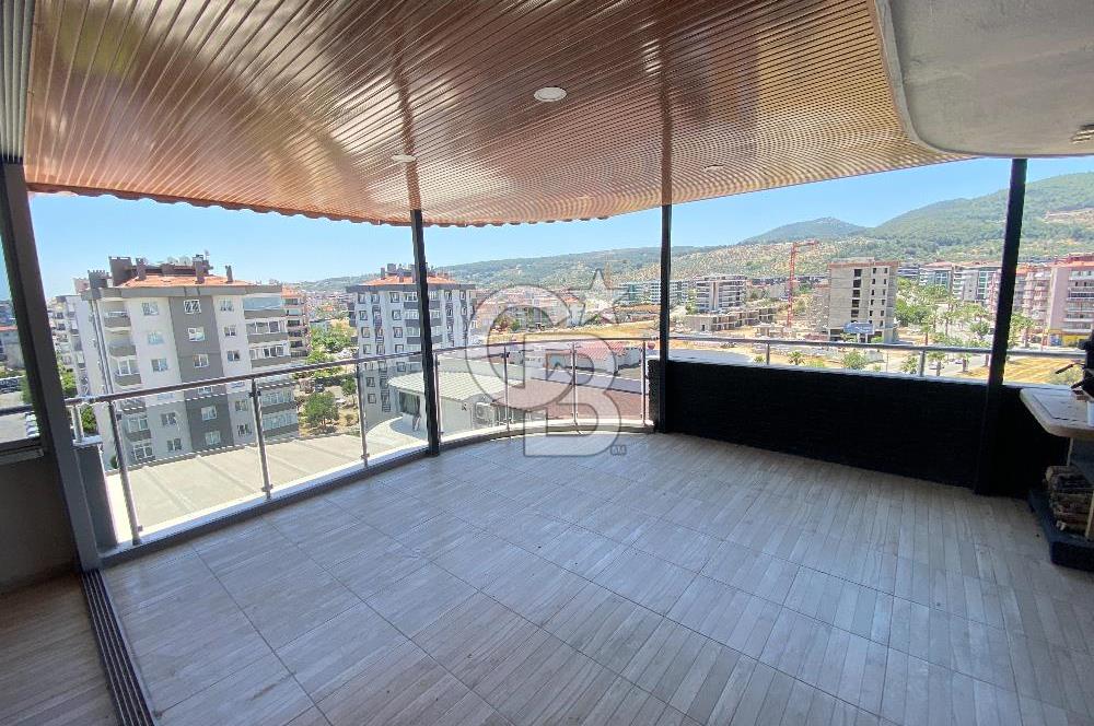 Gaziemir Irmak Mahallesi Site içinde Geniş Dubleks Daire
