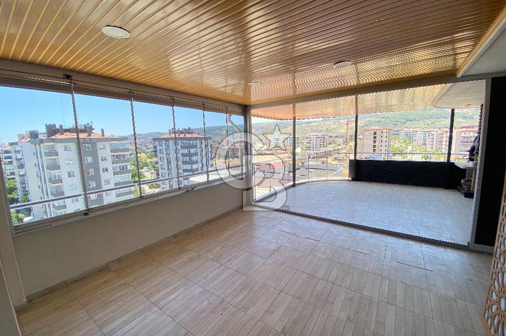 Gaziemir Irmak Mahallesi Site içinde Geniş Dubleks Daire