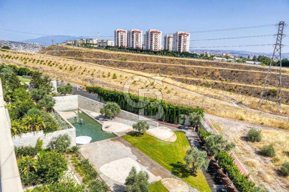 Karşıyaka Varyant Evleri Deniz Manzaralı Satılık 4+1 Daire