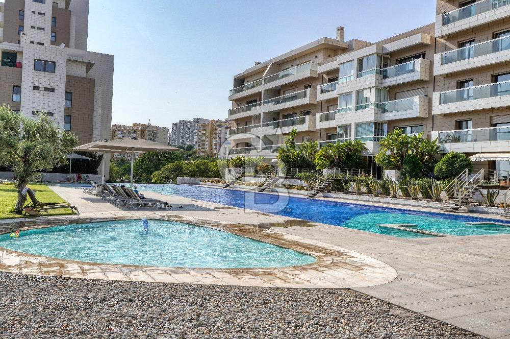 Karşıyaka Varyant Evleri Deniz Manzaralı Satılık 4+1 Daire