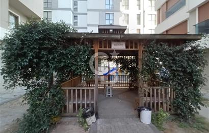 Ümraniye Namık Kemal Akyol Sitesinde Satılık 3+1 Daire