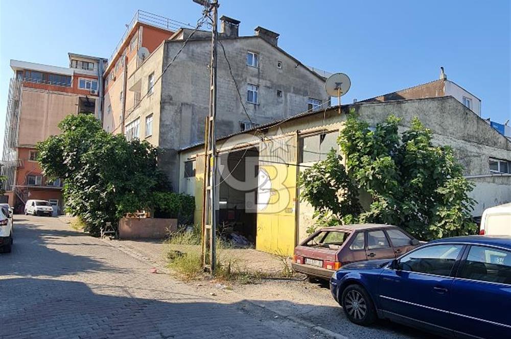 İSTANBUL BÜYÜKÇEKMECE'DE SATILIK DÜKKAN+BİNA