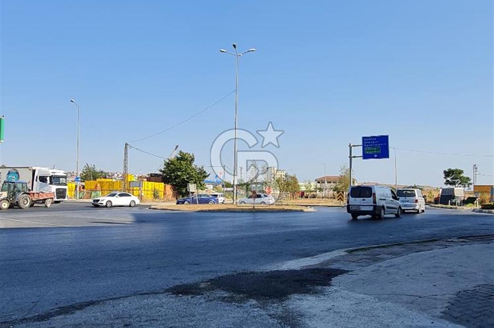 İSTANBUL BÜYÜKÇEKMECE'DE SATILIK DÜKKAN+BİNA