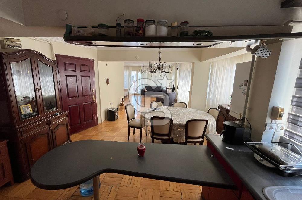 Bostanlı'nın Merkezinde 3+1 Kiralık Daire(Açıklamayı okuyunuz)