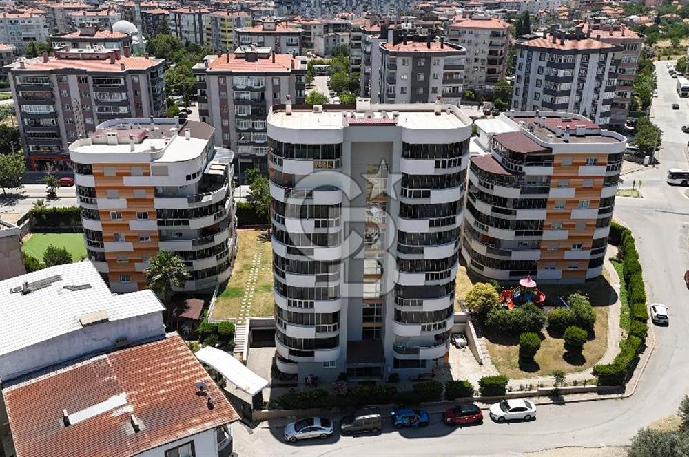 Gaziemir Irmak Mahallesi Site içinde Geniş Dubleks Daire