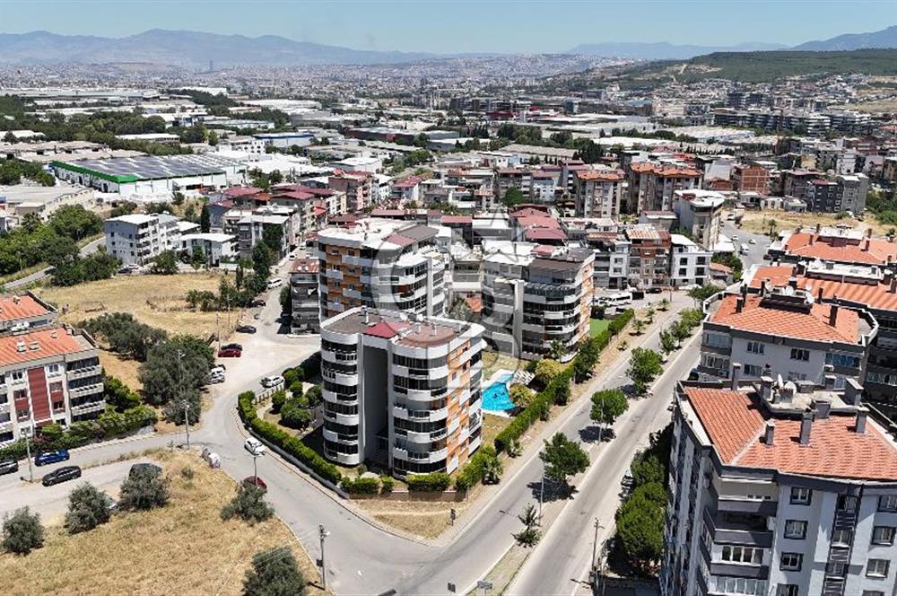 Gaziemir Irmak Mahallesi Site içinde Geniş Dubleks Daire
