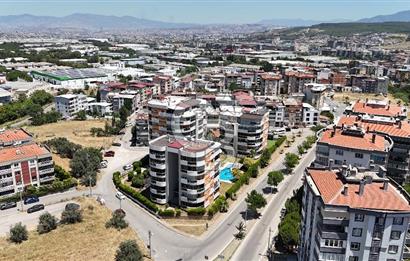Gaziemir Irmak Mahallesi Site içinde Geniş Dubleks Daire