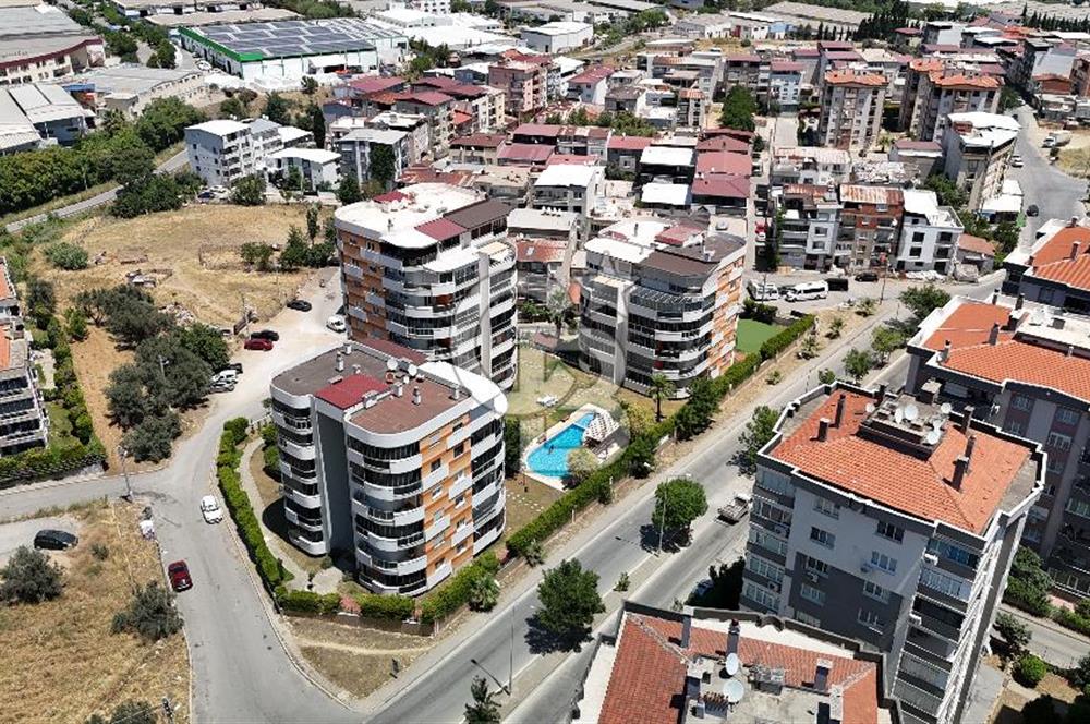 Gaziemir Irmak Mahallesi Site içinde Geniş Dubleks Daire