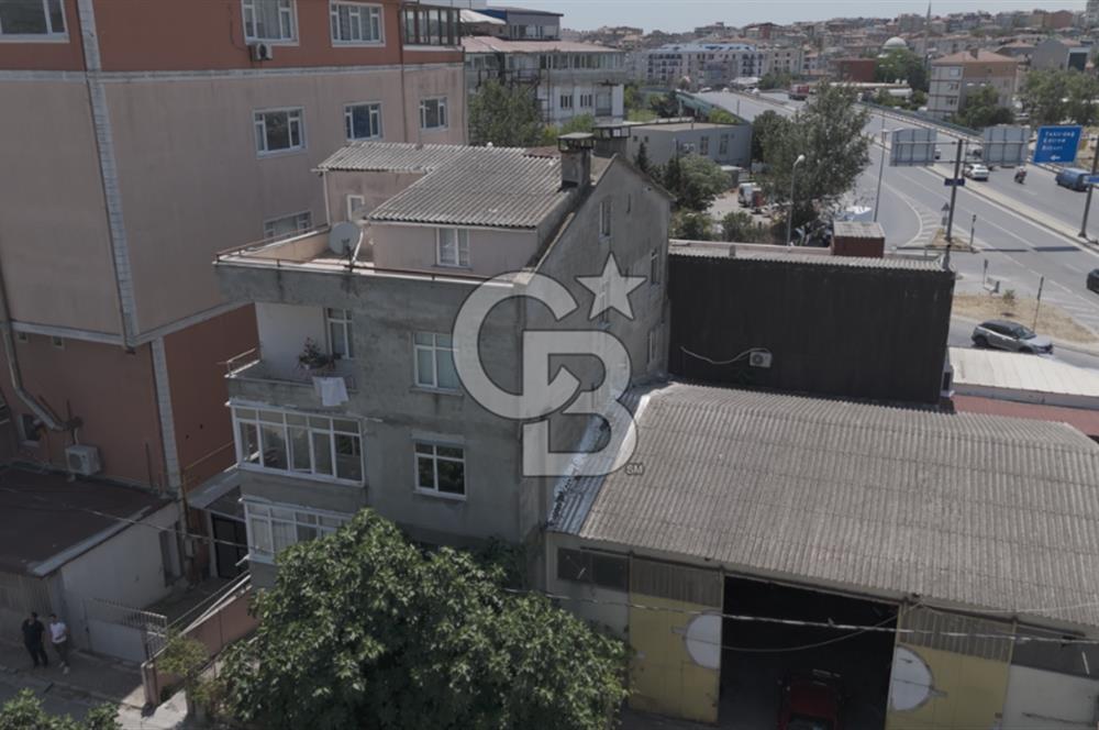 İSTANBUL BÜYÜKÇEKMECE'DE SATILIK DÜKKAN+BİNA
