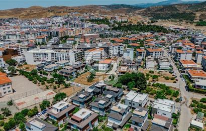 Hıdırlık Çarşı Merkezinde 4+1 İkiz Ferah Villa