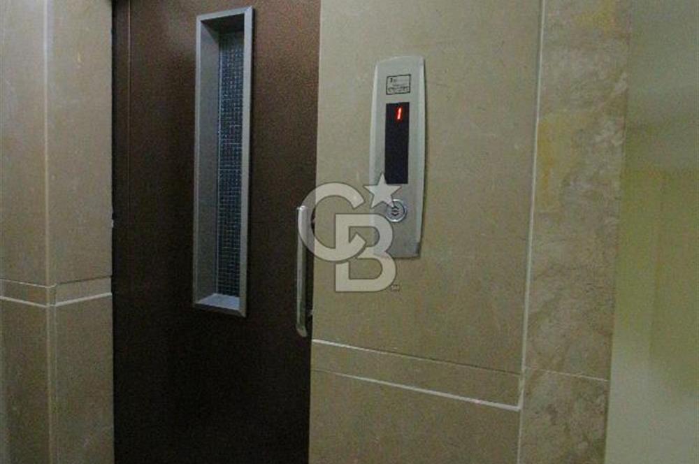 Gaziemir Gazi Mah.de Belediye Yakını 3+1 Kiralık Daire