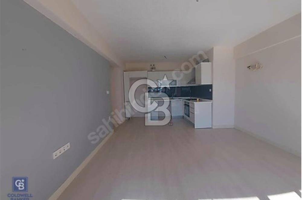 ŞERİFALİ TATLISUDA HAVUZLU GÜVENLİKLİ SİTEDE 2+1 SATILIK DAİRE