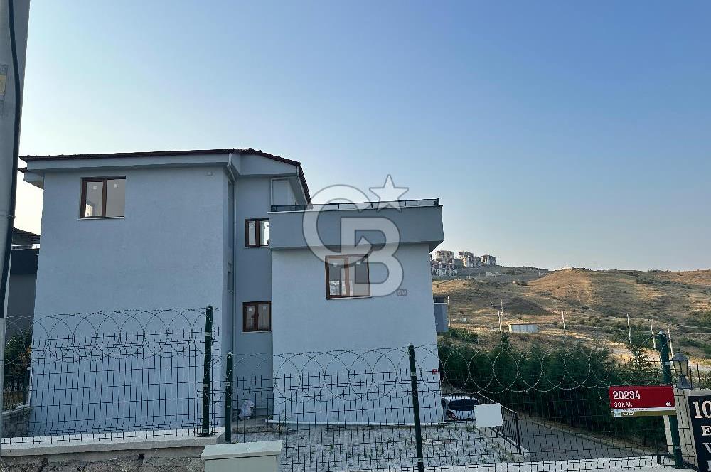 BALIKESİR KARESİ KUVA-İ MİLLİYE MAHALLESİ'NDE 5+2 SATILIK VİLLA