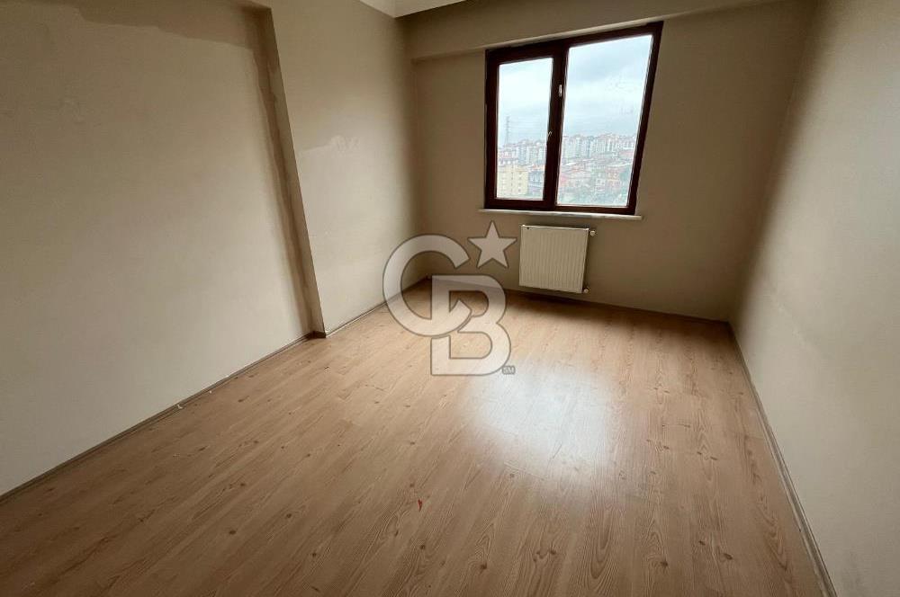 Pendik Sülüntepe'de Ebeveyn Banyolu, Geniş Satılık 2+1 Daire