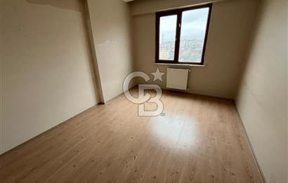 Pendik Sülüntepe'de Ebeveyn Banyolu, Geniş Satılık 2+1 Daire