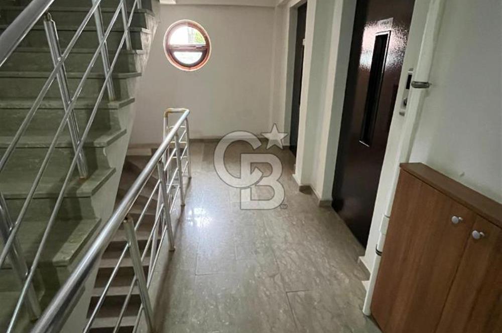 Pendik Sülüntepe'de Ebeveyn Banyolu, Geniş Satılık 2+1 Daire