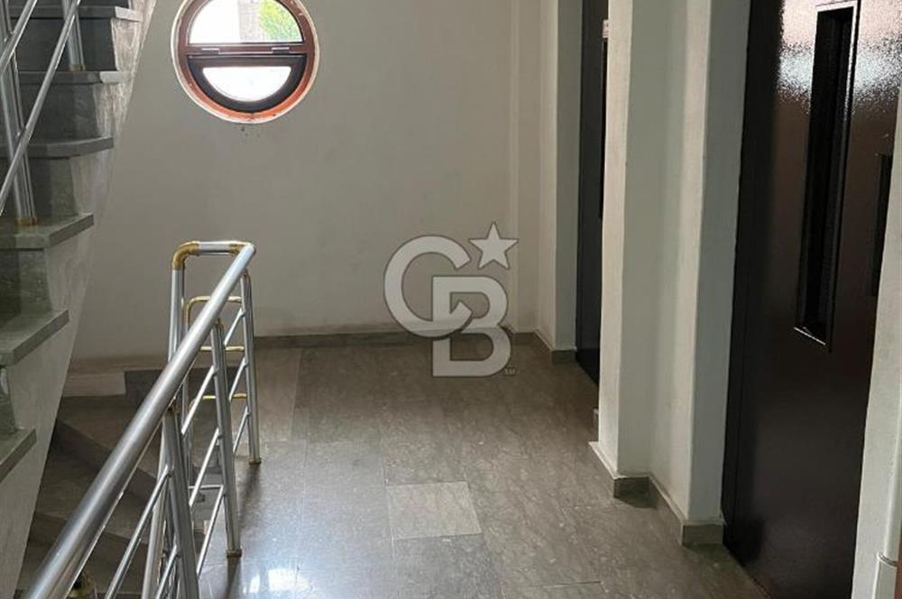 Pendik Sülüntepe'de Ebeveyn Banyolu, Geniş Satılık 2+1 Daire