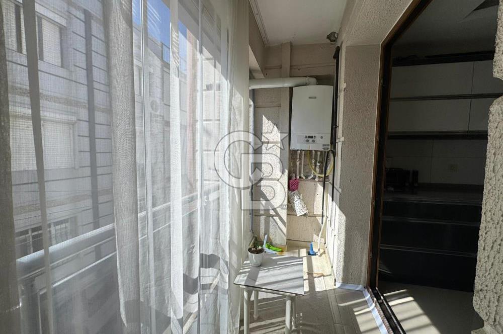 İzmir Bozyaka Bahar Mahallesinde Satılık Bakımlı Daire
