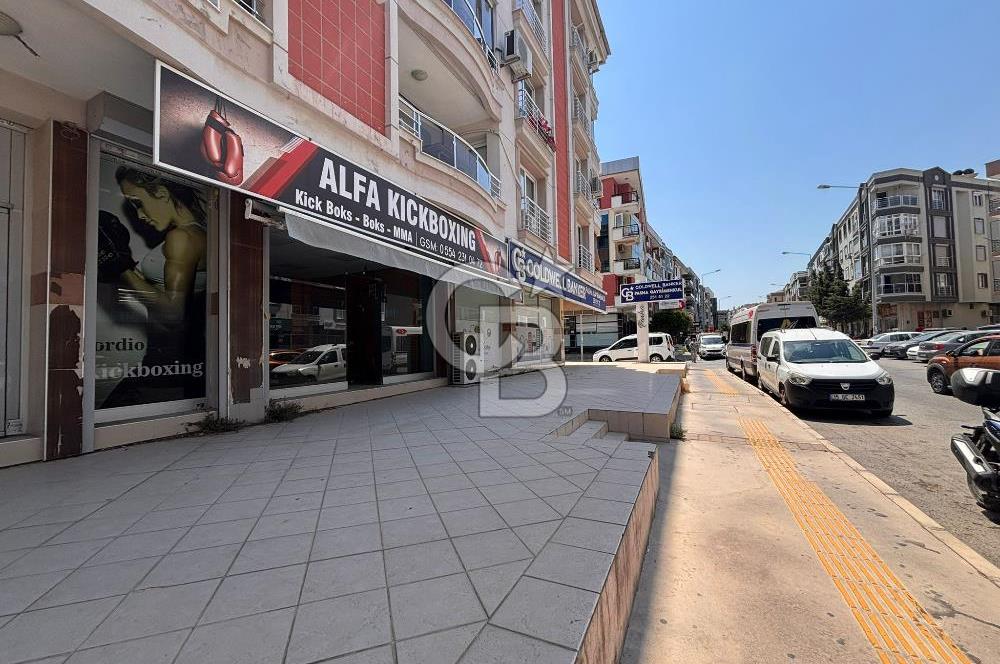 GAZİEMİRDE BELEDİYE ARKASINDA CADDEYE 7 M CEPHELİ SATILIK DÜKKAN